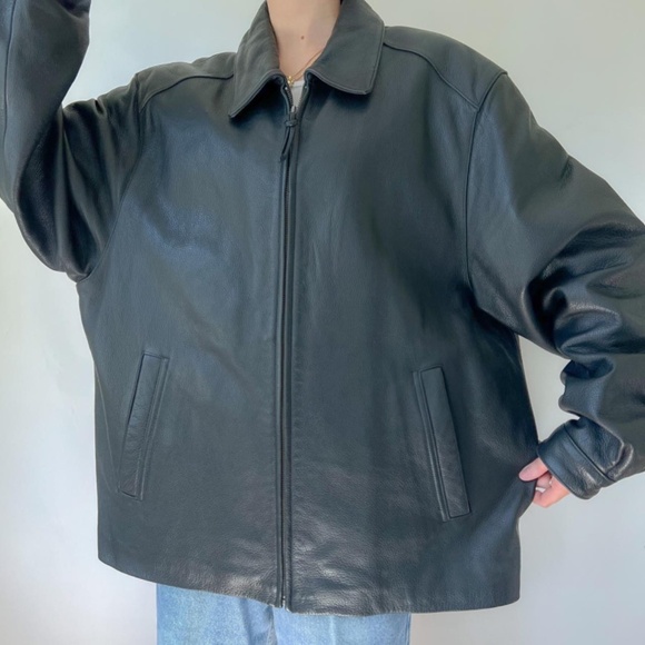 Vintage 80s/90s Black Collared Leather Aviator Bomber Jacket ✨ - Picture 5 of 7